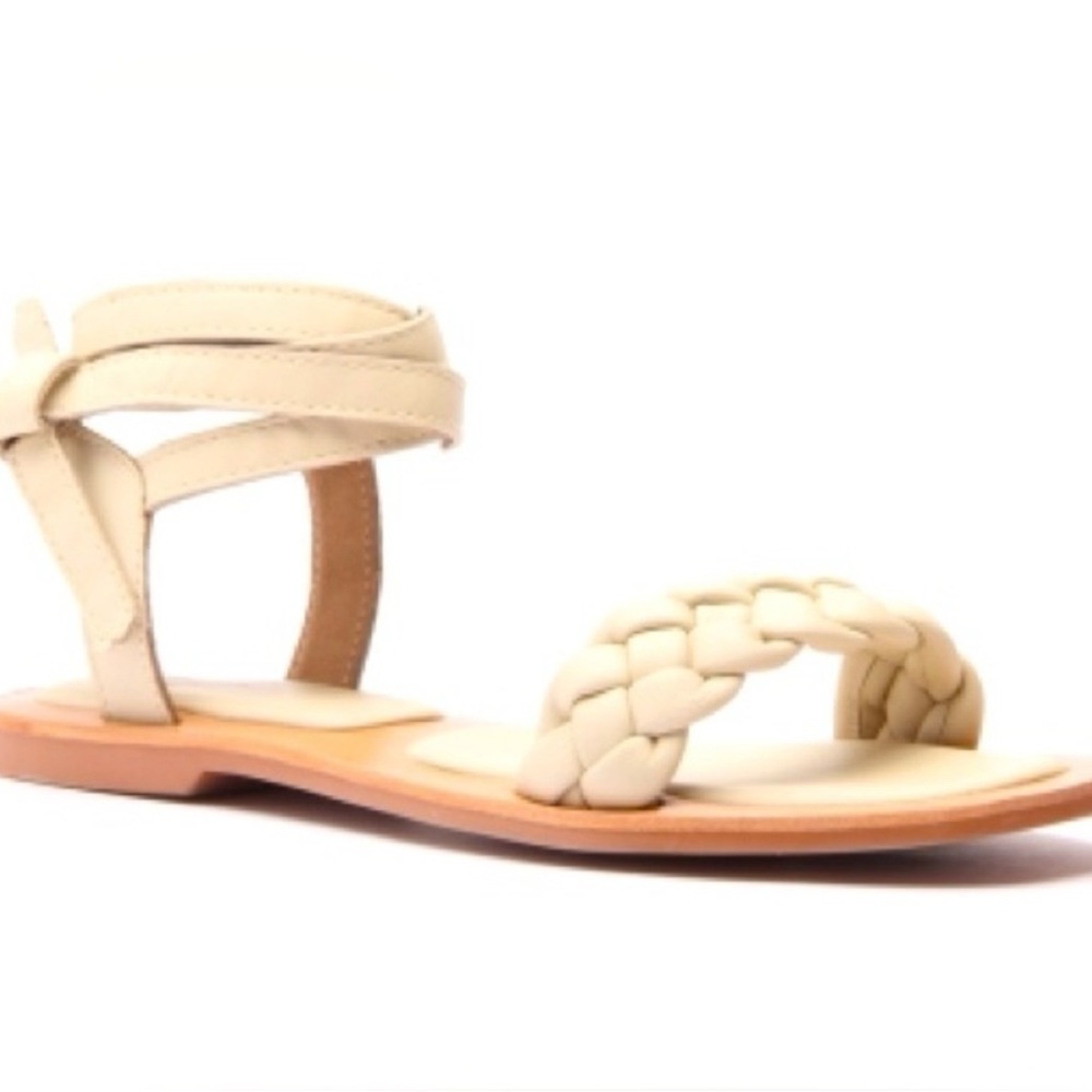 CREVO Alma Sandals Beige size 7